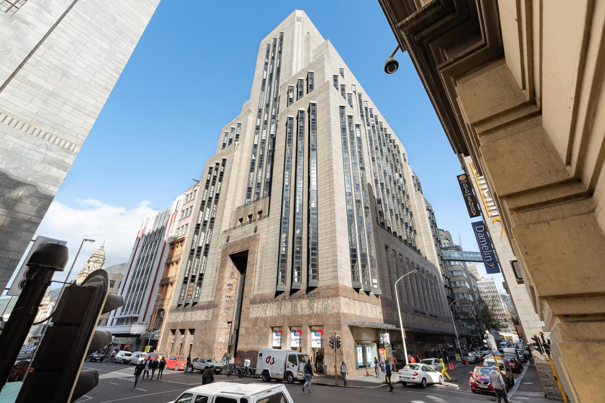 Art Deco Heritage Apartment